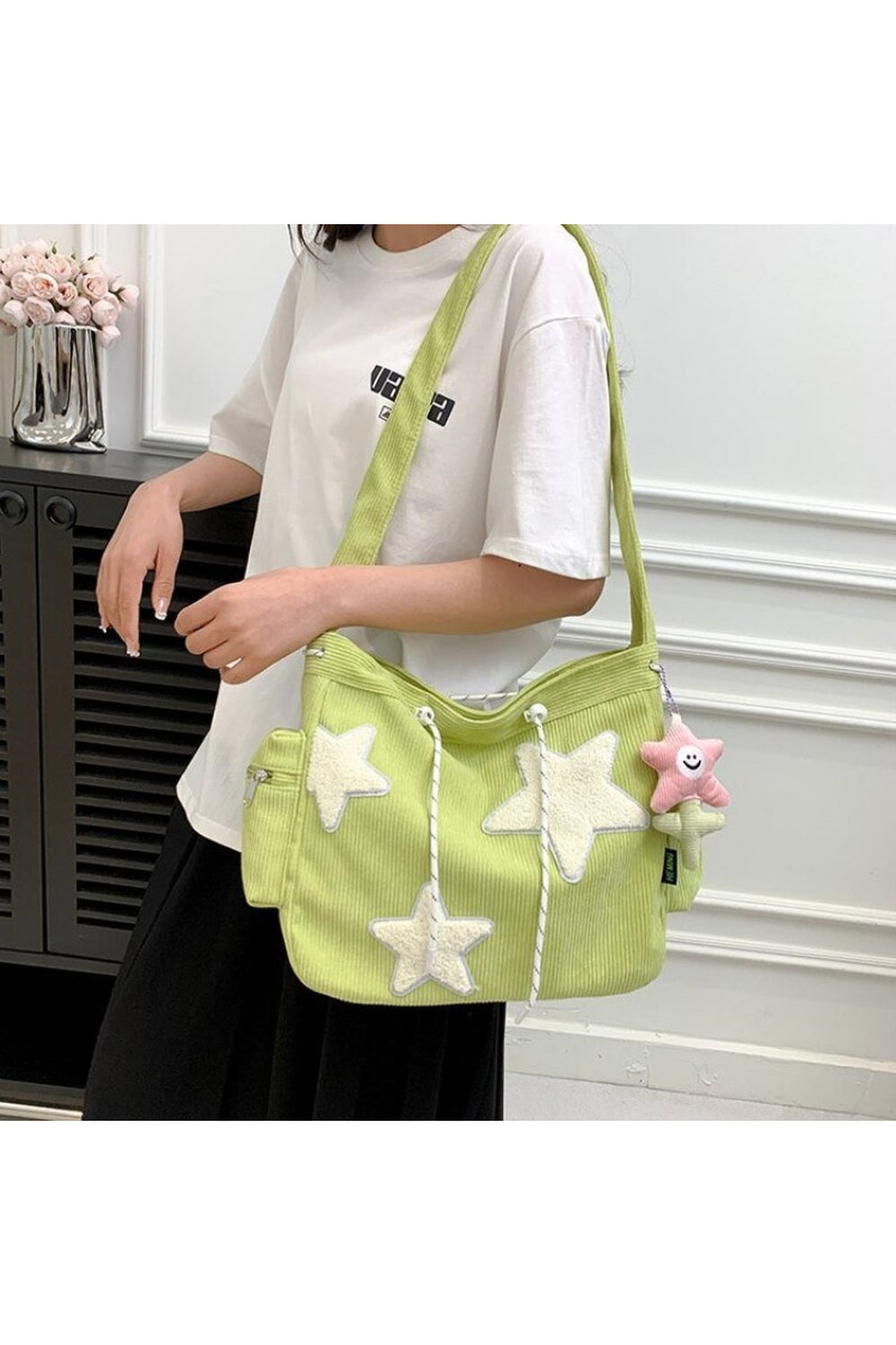 Star Pendant Crossbody Bag