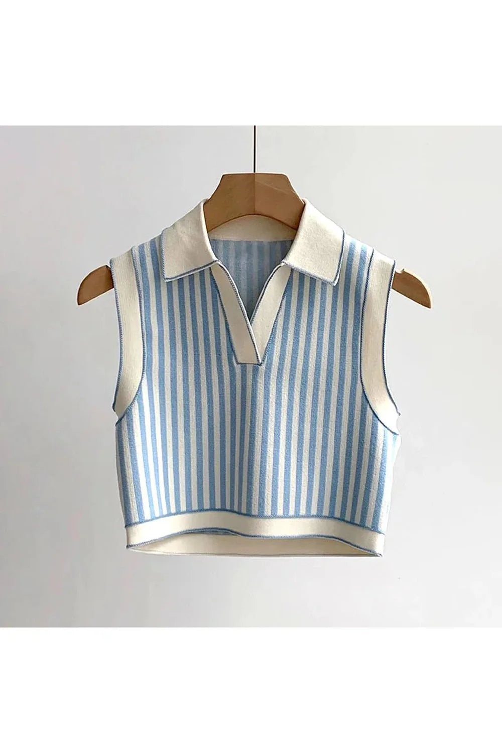Polo en tricot rayé style preppy