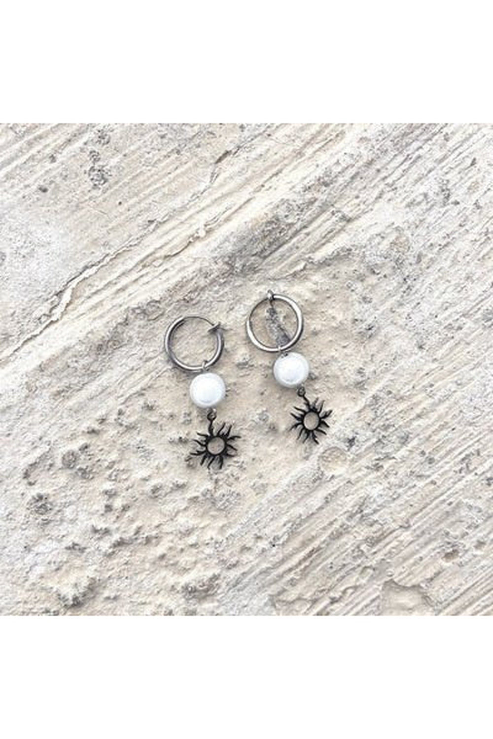 Sun Reflectivel Drop Earrings