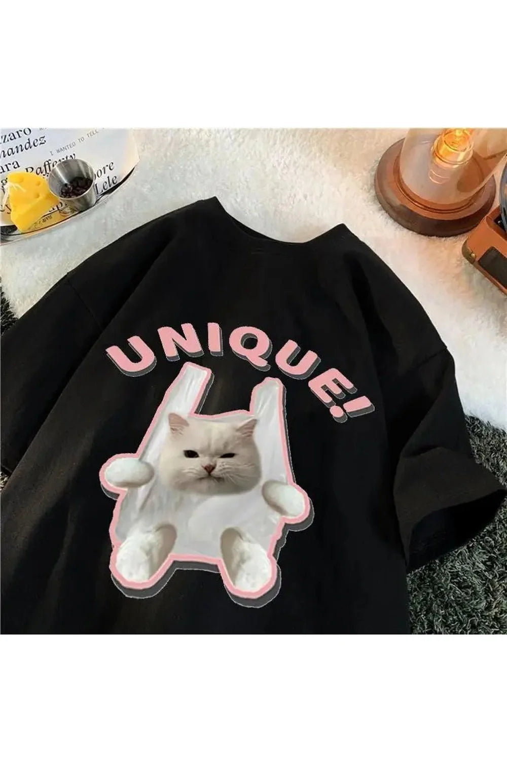 T-shirt with a cat "Unique"