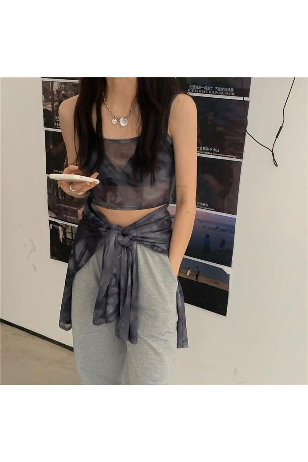 Langärmliges T-Shirt aus Netzstoff mit Batikmuster