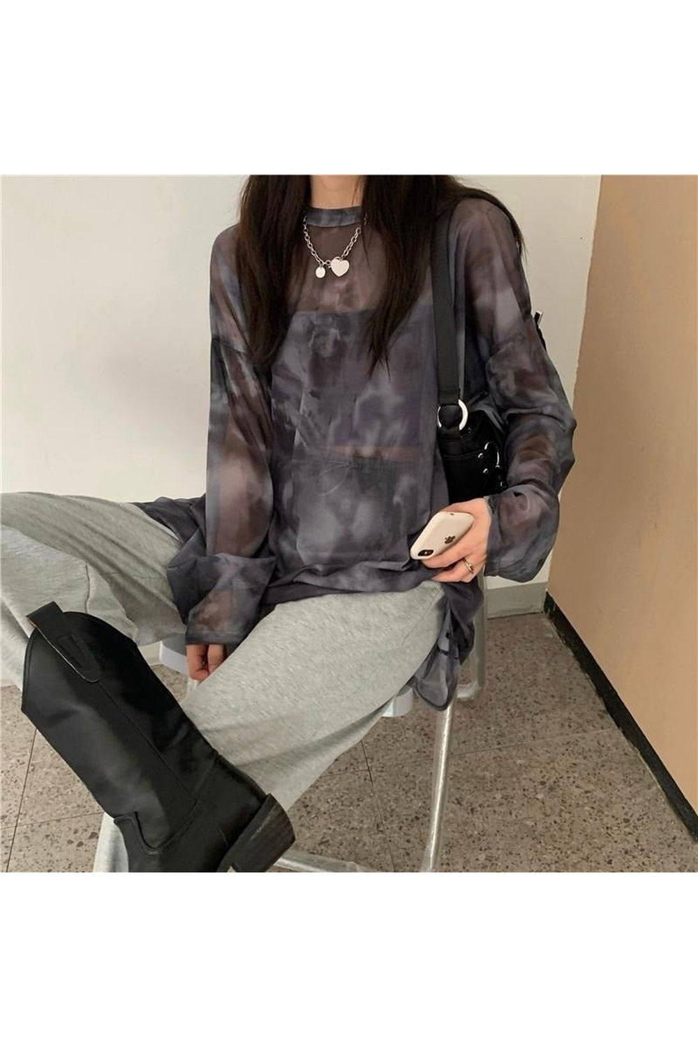Langärmliges T-Shirt aus Netzstoff mit Batikmuster