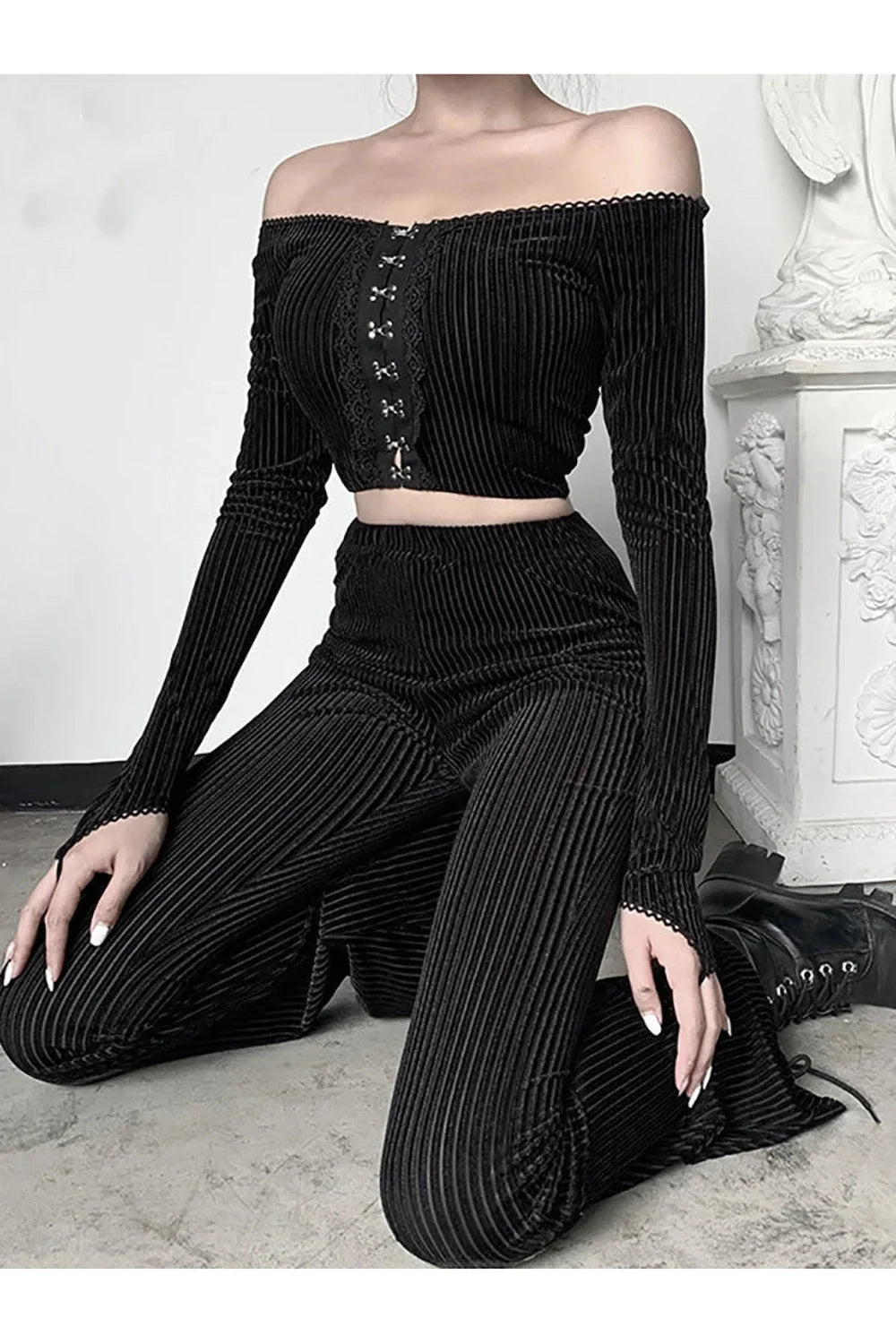 Vintage Schlaghose im Gothic-Stil