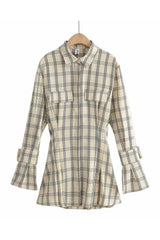 Robe chemise évasée à la taille