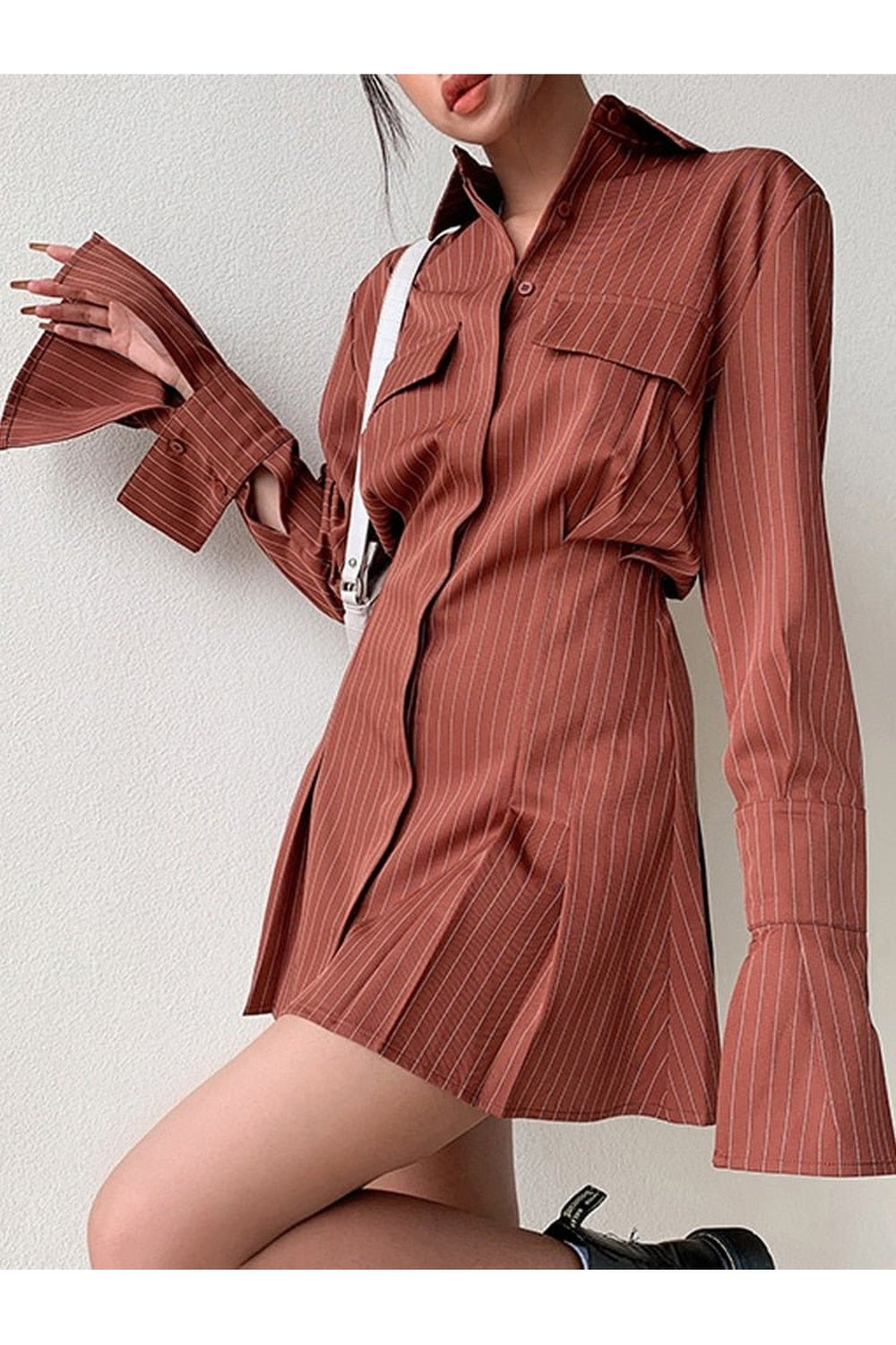 Robe chemise évasée à la taille