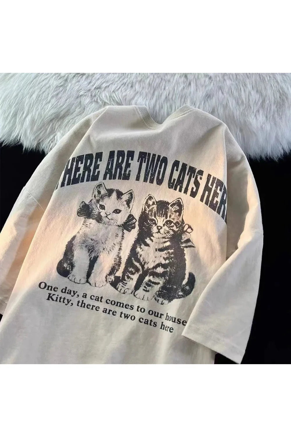 Worn Cat Retro T-shirt